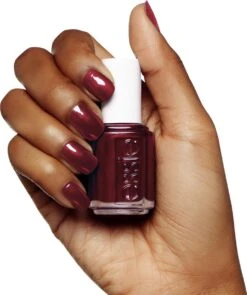 Essie Thigh High 52 - Bordeaux - Nagellak -Maquillage Cosmetics 1004x1200 4