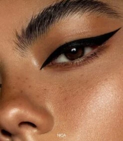 NIQA - Liquid Eyeliner Nightfall - Cat Eye Look - Vegan & Halal -Maquillage Cosmetics 1050x1200 14