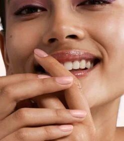 Pink Gellac - Champagne - Gellak - Vegan - Nude - Satijnen Finish - 15 Ml -Maquillage Cosmetics 1050x1200 41