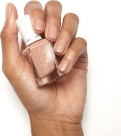 Essie Gel Couture - 30 Sew Me - Beige Nagellak - 13,5 Ml -Maquillage Cosmetics 1068x1200 3