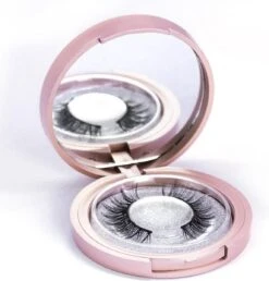 Luxe Magnetische Eyeliner + Magnetische Wimpers Set – Zwart Miami - Wimpers Zonder Lijm - 3D Nepwimpers - Magnetische Eyeliner - Herbruikbare Wimpers – Eyelashes - Magnetisch - Zwarte Wimpers - Wimper Magneet - Pincet - Giftbox - Cadeau Tip -Maquillage Cosmetics 1150x1200 5