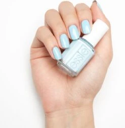 Essie Midsummer 2020 Midsummer Collectie 2020 Limited Edition - 721 Sway In Crochet - Blauw - Glanzende Nagellak - 13,5 Ml -Maquillage Cosmetics 1171x1200 14