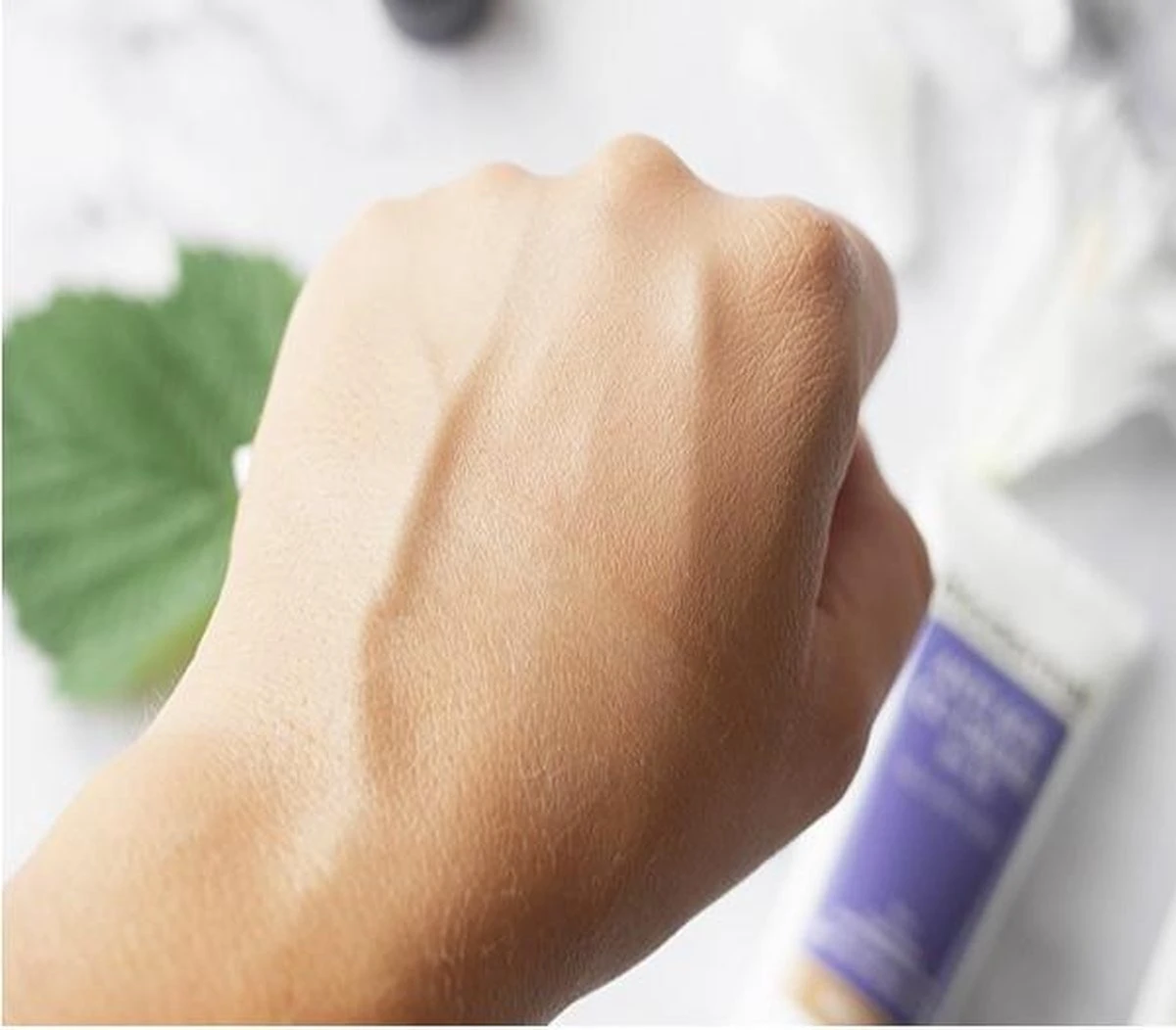 Biodermal Anti Age CC - Camouflerende Crème Met SPF15 - Lichte Huid - 50ml 7 Biodermal Anti Age CC - Camouflerende Crème Met SPF15 - Lichte Huid - 50ml – Image 5