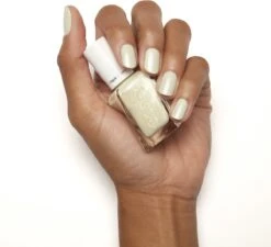 ESS ESSIE GEL COUTURE NU 160 Zip Me Up -Maquillage Cosmetics 1200x1094 13