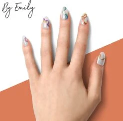 By Emily - Nagel Wrap - The Magic Belongs To Color | 16 Stickers | Nail Wrap | Nail Art | Trendy | Design | Nagellakvrij | Eenvoudig | Nagel Wrap | Nagel Stickers | Folie | Zelfklevend | Sjablonen -Maquillage Cosmetics 1200x1180 51