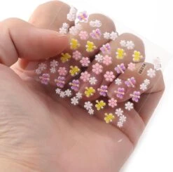 GUAPÀ® Nail Art Stickers 30 Vellen | Zelfklevende Nagelstickers & Nageldecoratie | Diverse Vormen | Nail Art Bloemen | Nail Art Hartjes | Nagel Sjablonen -Maquillage Cosmetics 1200x1190 26