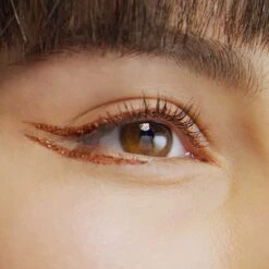 L'Oréal Paris Matte Signature Eyeliner Van Superliner – Matte Liquid Eyeliner – Waterproof - 07 Copper – Bruin 14 L'Oréal Paris Matte Signature Eyeliner Van Superliner – Matte Liquid Eyeliner – Waterproof - 07 Copper – Bruin -Maquillage Cosmetics 1200x1198 64