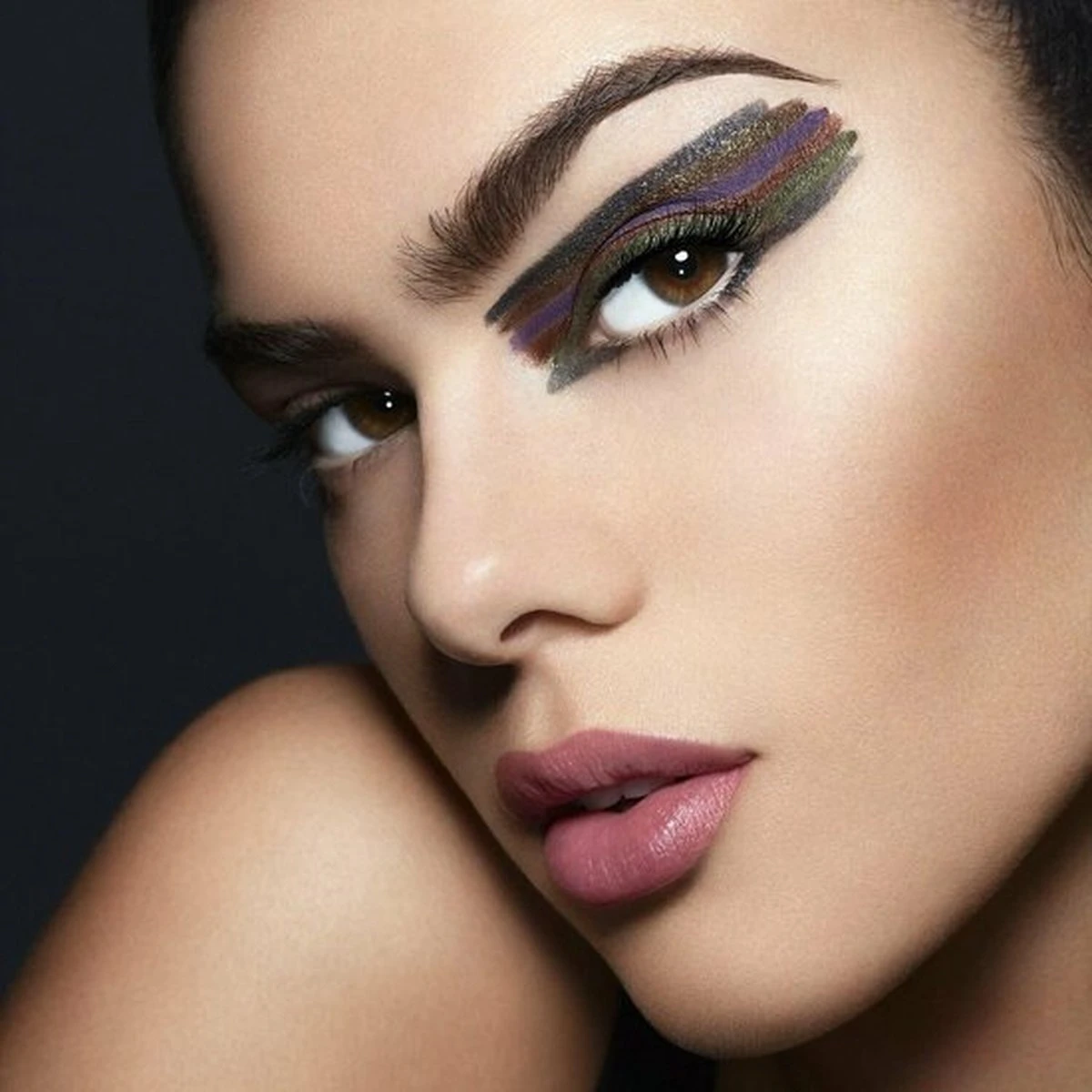 Rimmel London Ultimate Kohl Kajal - Eyeliner - Oogpotlood - 001 Black Obsidian - Waterproof - Zwart - 1.6 G 6 Rimmel London Ultimate Kohl Kajal - Eyeliner - Oogpotlood - 001 Black Obsidian - Waterproof - Zwart - 1.6 G – Image 4