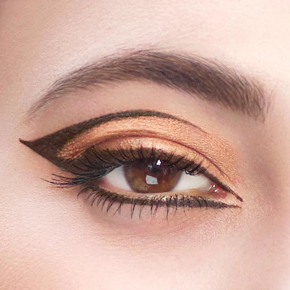 Bourjois Contour Clubbing Waterproof Oogpotlood - 57 Up And Brown 7 Bourjois Contour Clubbing Waterproof Oogpotlood - 57 Up And Brown – Image 5