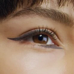 L'Oréal Paris Matte Signature Eyeliner Van Superliner – Matte Liquid Eyeliner – Waterproof - 06 Greige Signature – Grijs -Maquillage Cosmetics 1200x1200 1486