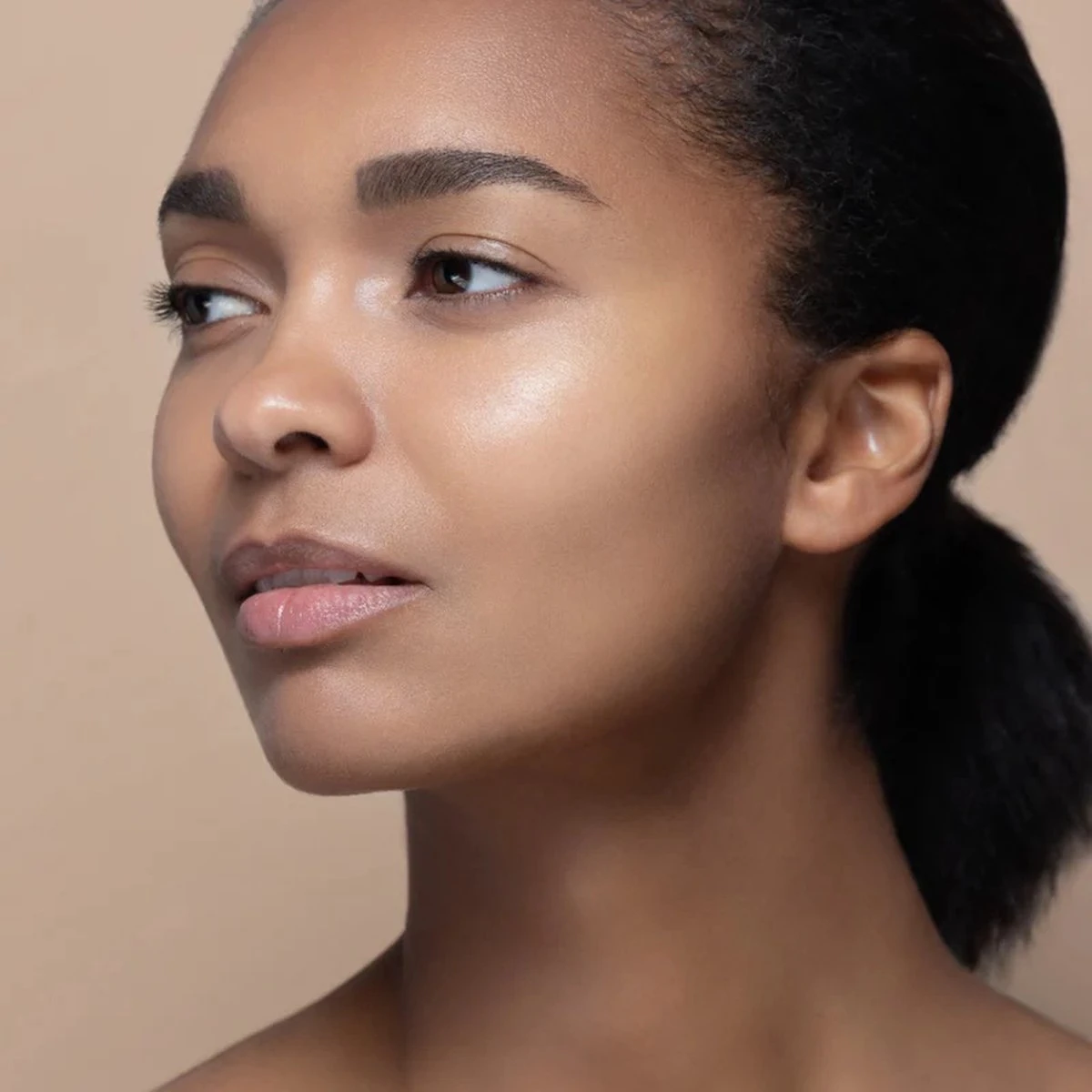 Meroda The Wing Liquid Eyeliner - Zwart 6 Meroda The Wing Liquid Eyeliner - Zwart – Image 4