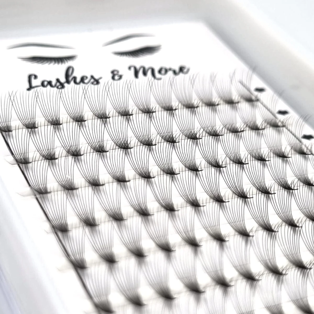 Lashes & More - Nepwimpers - 10D 15mm 0.05 D Krul - Pre-Made Volume Fans – Russian Volume – Pre-Made Fans- Wimperextensions – Wimper Extensions - Verkrijgbaar In Lengte 9mm Tot 15mm 4 Lashes & More - Nepwimpers - 10D 15mm 0.05 D Krul - Pre-Made Volume Fans – Russian Volume – Pre-Made Fans- Wimperextensions – Wimper Extensions - Verkrijgbaar In Lengte 9mm Tot 15mm – Image 2