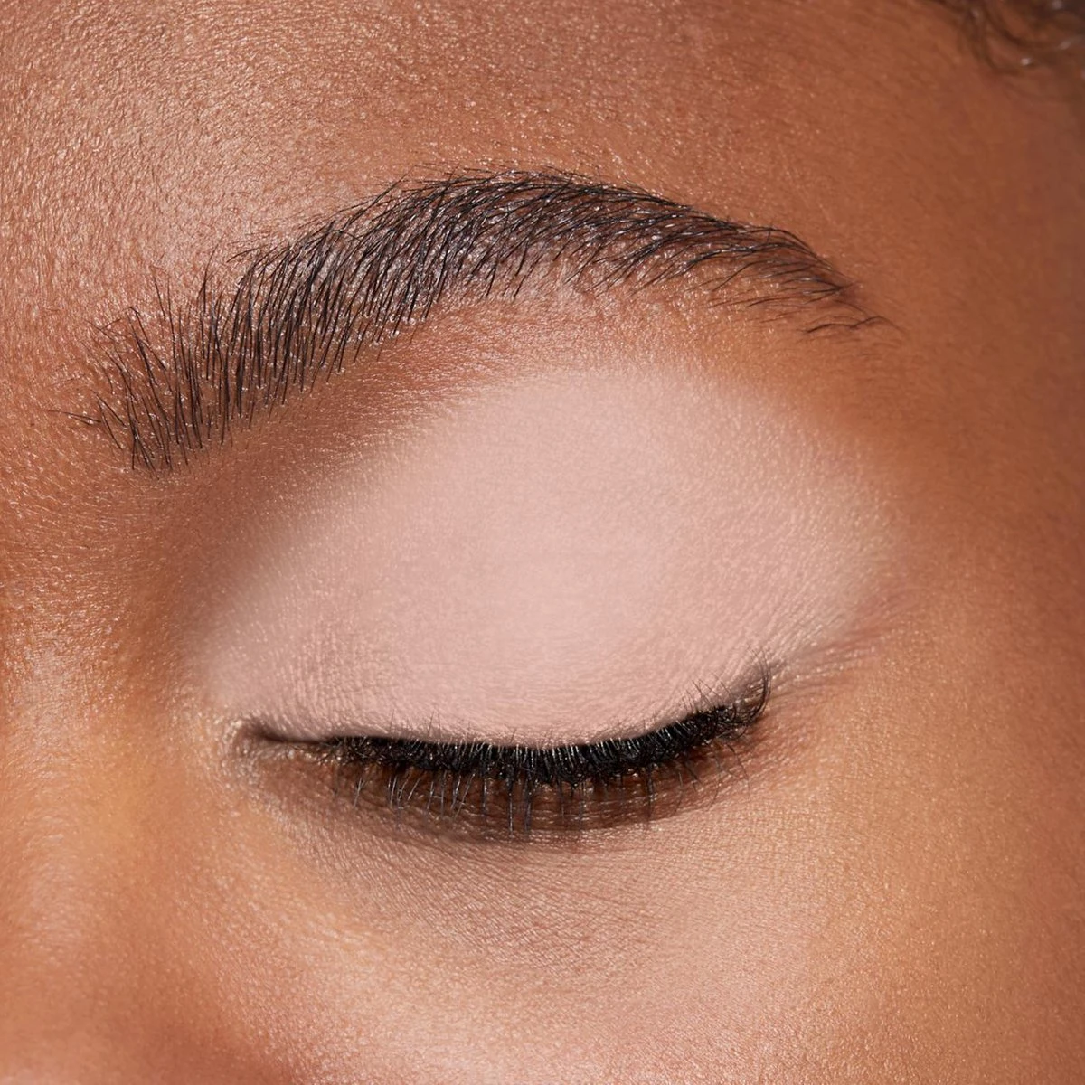 Bourjois Little Round Pot Oogschaduw - 03 Peau De Peach 8 Bourjois Little Round Pot Oogschaduw - 03 Peau De Peach – Image 6