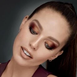 Maybelline The Burgundy Bar Oogschaduw En Highlighter Palette – Limited Edition -Maquillage Cosmetics 1200x1200 1887