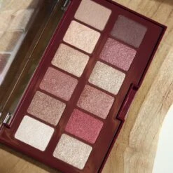 Maybelline The Burgundy Bar Oogschaduw En Highlighter Palette – Limited Edition -Maquillage Cosmetics 1200x1200 1889
