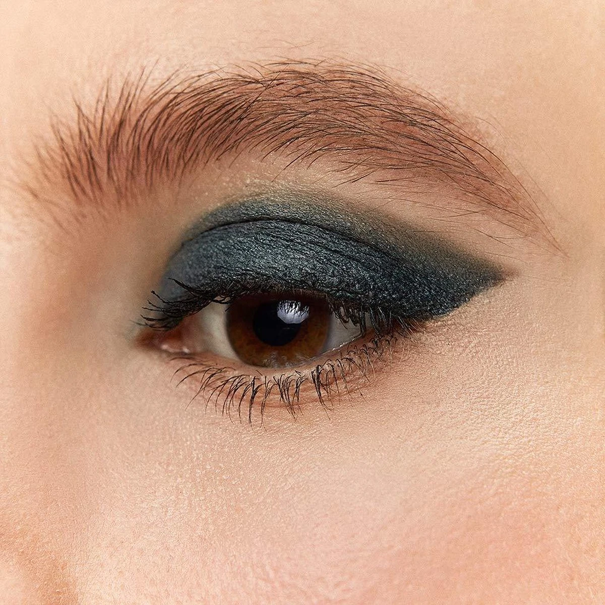 OK Beauty Donkere Smaragd Waterproof Smudge-Proof Makeup Eye Liner Kajal Pencil Oogpotlood And Eyeshadow In 5 Trendy Colors (Galaxy) 5 OK Beauty Donkere Smaragd Waterproof Smudge-Proof Makeup Eye Liner Kajal Pencil Oogpotlood And Eyeshadow In 5 Trendy Colors (Galaxy) – Image 3