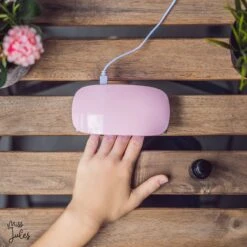 Miss Jules® Luxe Complete Polygel Kit - Polygel Nagels Starterspakket - 6 Kleuren - Perfecte Combinatie Gellak & Acryl - Incl. UV LED Lamp & Instructievideo (NL) 22 Miss Jules® Luxe Complete Polygel Kit - Polygel Nagels Starterspakket - 6 Kleuren - Perfecte Combinatie Gellak & Acryl - Incl. UV LED Lamp & Instructievideo (NL) -Maquillage Cosmetics 1200x1200 2776