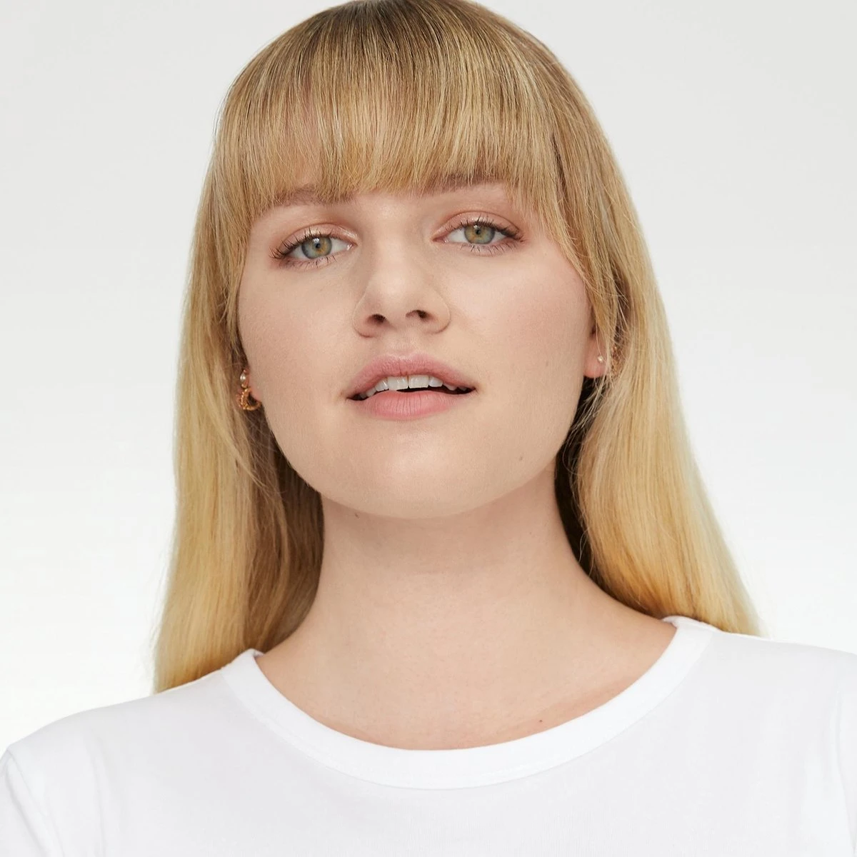 Rimmel London Lasting Finish Foundation - 103 True Ivory 11 Rimmel London Lasting Finish Foundation - 103 True Ivory – Image 9