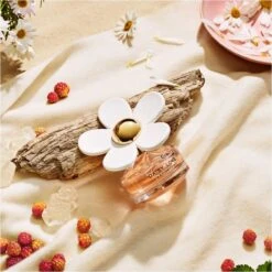 Marc Jacobs - Daisy Love - 150 Ml - Eau De Toilette - Damesparfum -Maquillage Cosmetics 1200x1200 3579