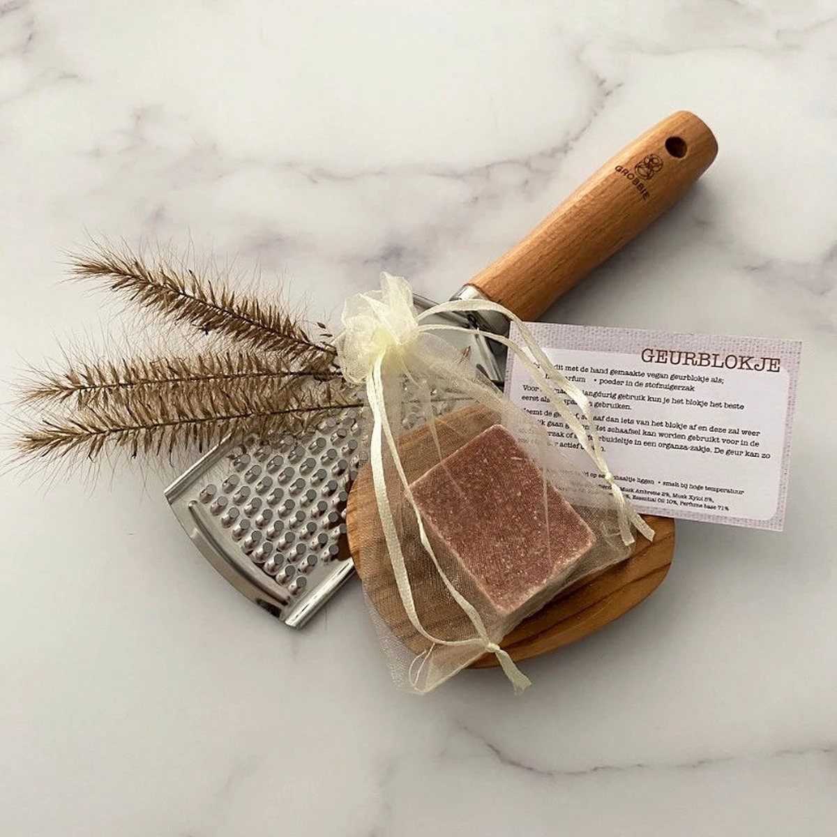 2 Amberblokjes - Geurblokjes - Incl - Schaaltje - Rasp - Organza Zakjes - Geschenkset Vrouwen 7 2 Amberblokjes - Geurblokjes - Incl - Schaaltje - Rasp - Organza Zakjes - Geschenkset Vrouwen – Image 5