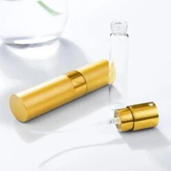 Scenty - Parfum Verstuiver Navulbaar - Mini Parfum Flesje - Reisflesje - Goud -Maquillage Cosmetics 1200x1200 3979