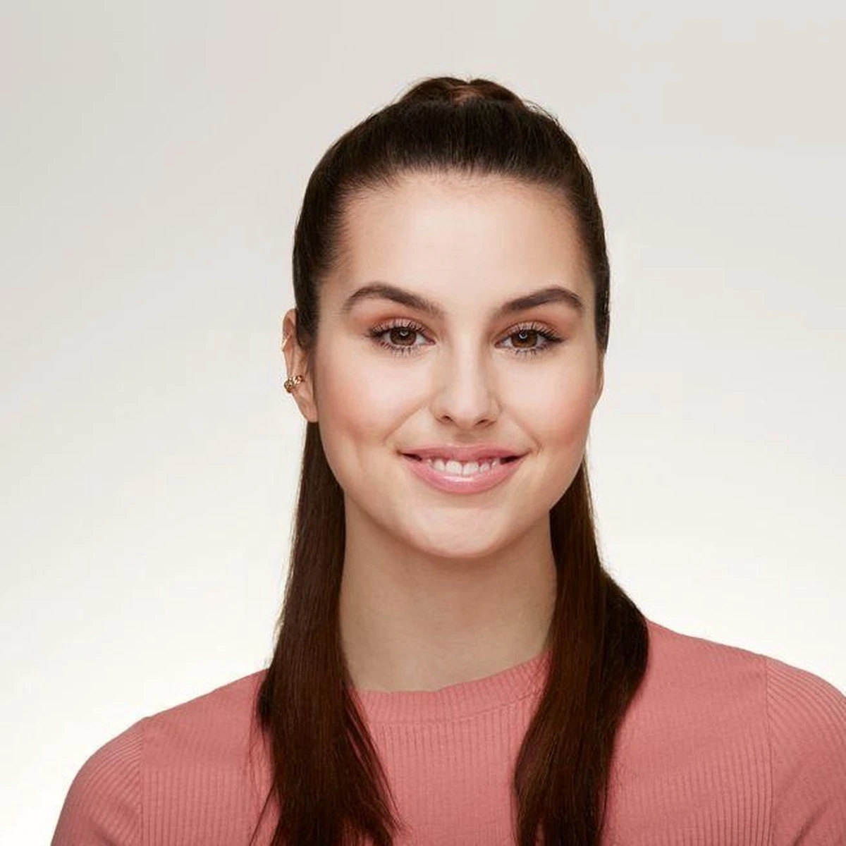 Essence Extreme Shine Volume Lipgloss 5 Ml 104 Nude Mood 7 Essence Extreme Shine Volume Lipgloss 5 Ml 104 Nude Mood – Image 5