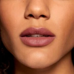 L’Oréal Paris Color Riche Free The Nudes Lipstick - Nude Matte - 06 No Hesitation - Bruin - 3,9 Gr -Maquillage Cosmetics 1200x1200 858