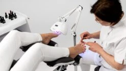 SUNfeet UV Lamp Op Statief - Lamp Voor Gelnagels 80W - LED Lamp Nagels - Gellak Lamp - Nageldroger - Wit -Maquillage Cosmetics 1200x674 6