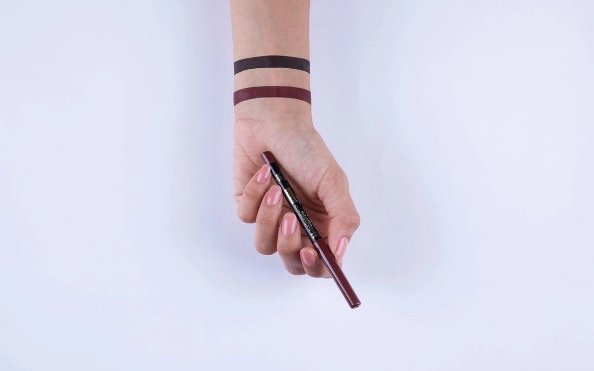 PUPA Milano Made To Last Definition Eye Pencil - 209 Intense Brown 4 PUPA Milano Made To Last Definition Eye Pencil - 209 Intense Brown – Image 2