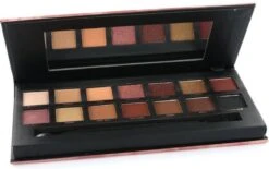 W7 Romanced Neutrals In Love - Oogschaduw Palette - 14 Kleuren -Maquillage Cosmetics 1200x754 2