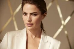 Max Factor Miracle Second Skin Foundation - 02 Fair Light -Maquillage Cosmetics 1200x800 3