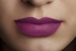 L'Oréal Paris Rouge Signature Lippenstift - 104 I Rebel - Paars - Matte Vloeibare Lipstick 17 L'Oréal Paris Rouge Signature Lippenstift - 104 I Rebel - Paars - Matte Vloeibare Lipstick -Maquillage Cosmetics 1200x800 6