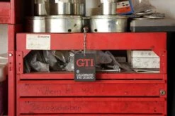 VW GTI Luchtverfrisser Celebrate The Legend-sport-fresh -Maquillage Cosmetics 1200x800 78