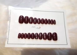 SD Press On Nails - B-Series - Plaknagels - Nagelset 20 Nagels - B72 - Rood - Gellak - Nagellak - Korte Ronde Nageltips - Nepnagels Met Lijm - Kunstnagels - Nail Art - Handmade - Valse Nagels - Nagelvijl - Accessoires - Korte Nagels - Glitter -Maquillage Cosmetics 1200x867 5