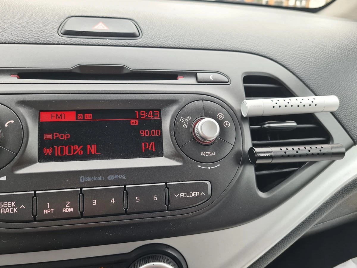 Autoparfum - Luchtverfrisser Auto - Inclusief 5 Geuren - Luxe Design - ZWART - Hervulbaar - Fris 7 Autoparfum - Luchtverfrisser Auto - Inclusief 5 Geuren - Luxe Design - ZWART - Hervulbaar - Fris – Image 5