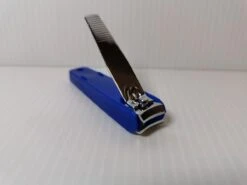 Nagelknipper Middel 7*1.5*1.5cm Met Handig Opvangbakje -Maquillage Cosmetics 1200x900 39