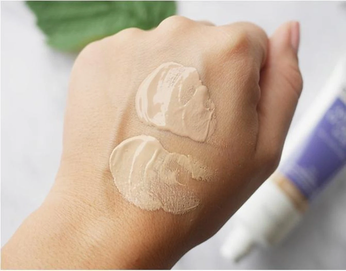 Biodermal Anti Age CC - Camouflerende Crème Met SPF15 - Lichte Huid - 50ml 5 Biodermal Anti Age CC - Camouflerende Crème Met SPF15 - Lichte Huid - 50ml – Image 3