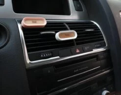 Eco Autoparfum ZWART - 2 Stuks!! - Luxe Auto Luchtverfrisser - Voor Luchtrooster - Autogeur -AutoVerfrisser - Trendy Design - VentilatieroosterMonteerbaar - Herbruikbaar - AutoLuchtje - Geurverfrisser - Eco Friendly - Biologisch Afbreekbaar -Maquillage Cosmetics 1200x948 8