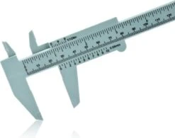 PMU Calliper | Plastic Schuifmaat | Diameter Opmeten | Pmu Ruler | White -Maquillage Cosmetics 1200x949 12