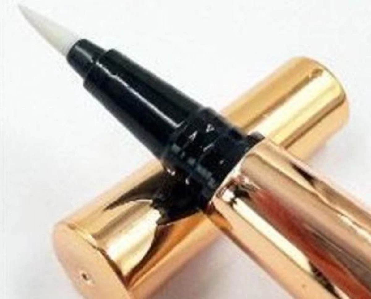 Clear Magnetic Eyeliner - Luxery Eyeliner - Magnetisch - Nep Wimpers - Valse Wimpers - Waterproof - By Lash Boss 4 Clear Magnetic Eyeliner - Luxery Eyeliner - Magnetisch - Nep Wimpers - Valse Wimpers - Waterproof - By Lash Boss – Image 2