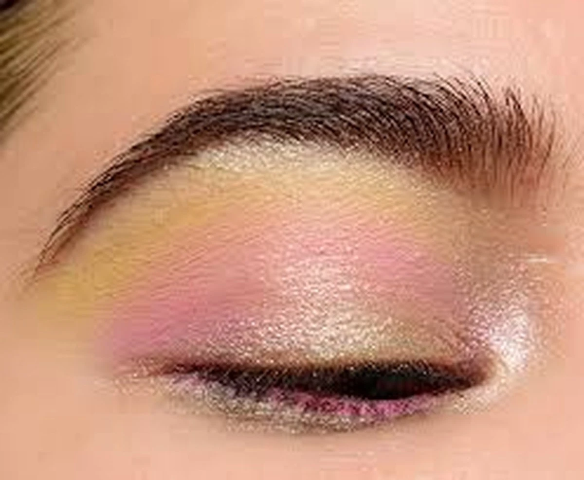 Huda Beauty Pastel Obsession Eyeshadow Palette Oogschaduw - Rose 4 Huda Beauty Pastel Obsession Eyeshadow Palette Oogschaduw - Rose – Image 2