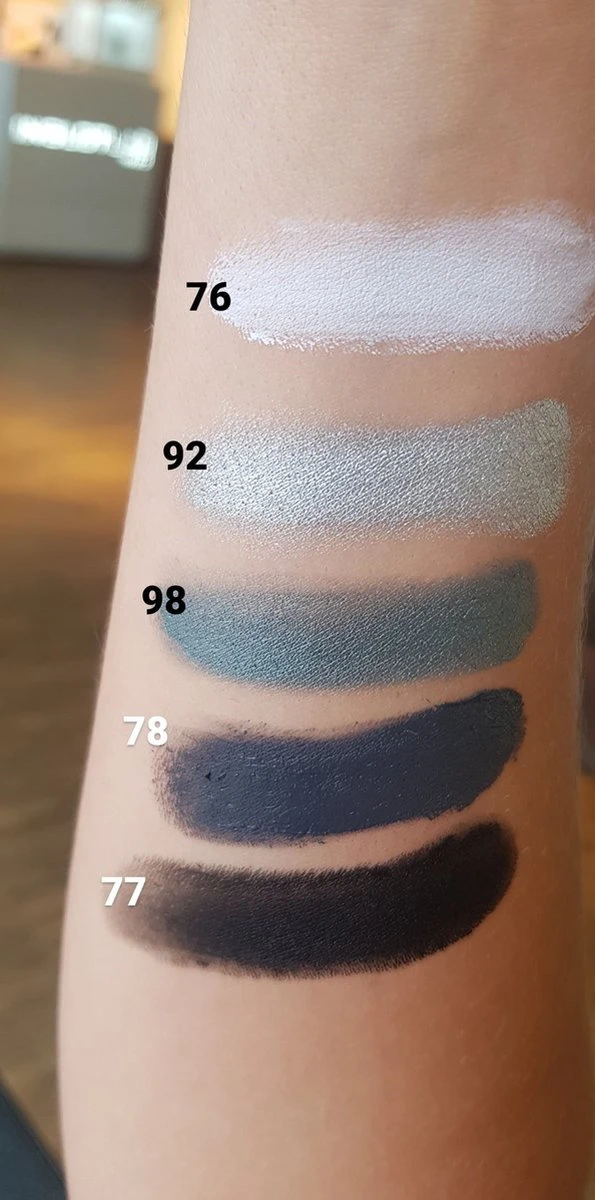 INGLOT AMC Eyeliner Gel - 77 | Eyeliner Zwart Waterproof | Zwarte Eyeliner Gel 7 INGLOT AMC Eyeliner Gel - 77 | Eyeliner Zwart Waterproof | Zwarte Eyeliner Gel – Image 5