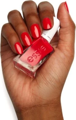 Essie Gel Couture - 270 Rock The Runway - Rood - Glanzende Nagellak Met Gel Effect - 13,5 Ml -Maquillage Cosmetics 768x1200 7