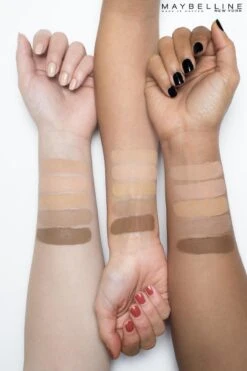 Maybelline Dream Matte Mousse Foundation - 030 Sand -Maquillage Cosmetics 800x1200 2