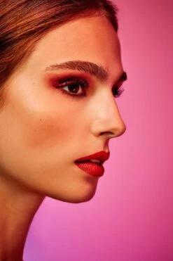 L’Oréal Paris Paris Electric Nights Superliner Matte Signature Eyeliner - Limited Edition – 11 Red Signature – Rood -Maquillage Cosmetics 800x1200 31