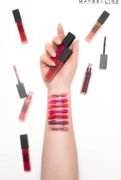 Maybelline Vivid Matte Liquid - 35 Rebel Red - Rood - Lippenstift -Maquillage Cosmetics 808x1200 13