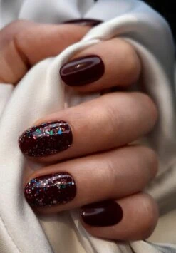 SD Press On Nails - B-Series - Plaknagels - Nagelset 20 Nagels - B72 - Rood - Gellak - Nagellak - Korte Ronde Nageltips - Nepnagels Met Lijm - Kunstnagels - Nail Art - Handmade - Valse Nagels - Nagelvijl - Accessoires - Korte Nagels - Glitter -Maquillage Cosmetics 834x1200 15