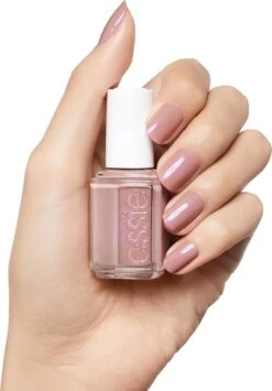 Essie 40 Demeure Vixen - Lila Taupe - Nagellak -Maquillage Cosmetics 836x1200 1