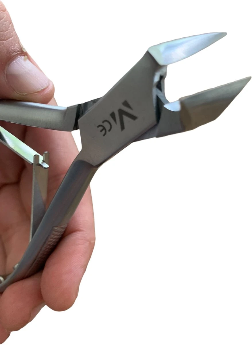 Medies - Premium Kopknipper | Nageltang | Nagelknipper | Dwarssnittang | Kopkniptang | Nageltang Voor Ingegroeide Nagels | Nageltang Voor Kalknagels | Nageltang Voor Harde Teennagels - 14 Cm Met Gratis Kunstlederen Etui 8 Medies - Premium Kopknipper | Nageltang | Nagelknipper | Dwarssnittang | Kopkniptang | Nageltang Voor Ingegroeide Nagels | Nageltang Voor Kalknagels | Nageltang Voor Harde Teennagels - 14 Cm Met Gratis Kunstlederen Etui – Image 6