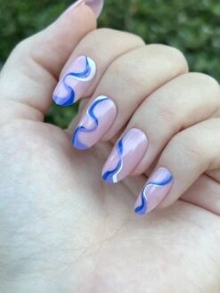 Merkloos Blauwe Lijntjes Nagels - Plaktabs - Plaknagels - Medium Lang 7 Merkloos Blauwe Lijntjes Nagels - Plaktabs - Plaknagels - Medium Lang -Maquillage Cosmetics 900x1200 78